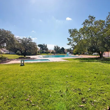 Lovely And New In Oura شقة *