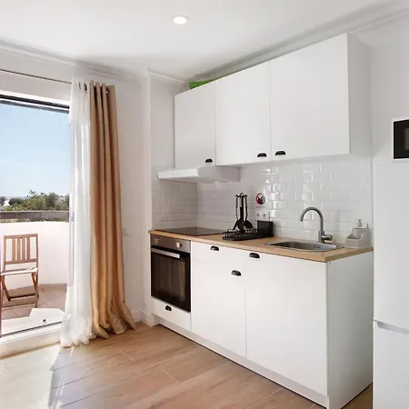 Lovely And New In Oura Albufeira