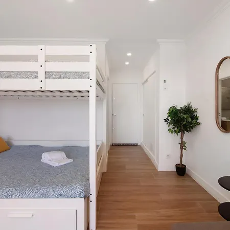 Lovely And New In Oura Apartament