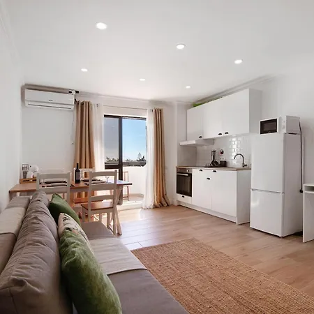 Lovely And New In Oura * البوفيرا