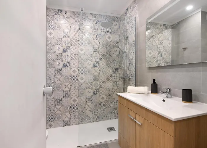 شقة Lovely And New In Oura البوفيرا